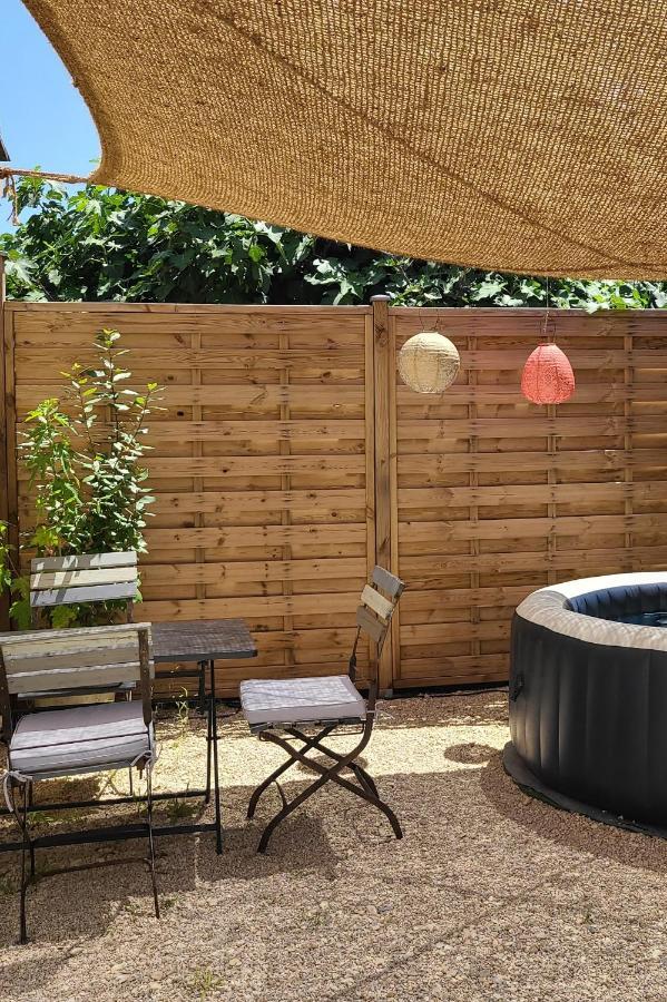 Hébergement de vacances Avec Patio Et Jacuzzi Privatifs