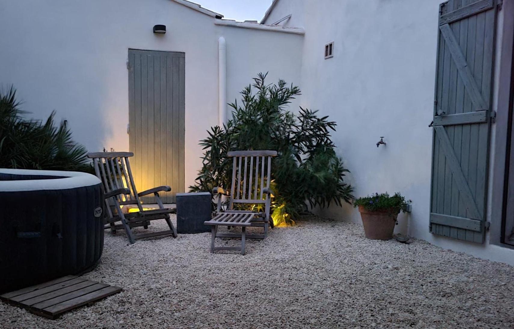 Avec Patio Et Jacuzzi Privatifs