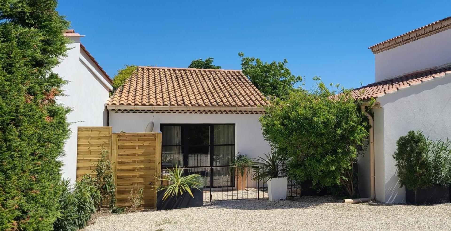 Avec Patio Et Jacuzzi Privatifs Mazan