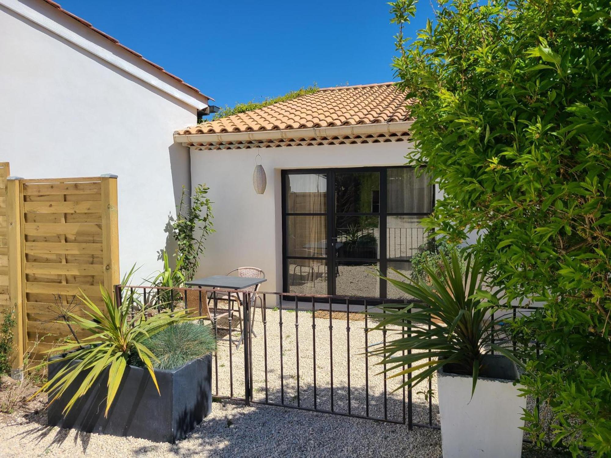 Hébergement de vacances Avec Patio Et Jacuzzi Privatifs Mazan